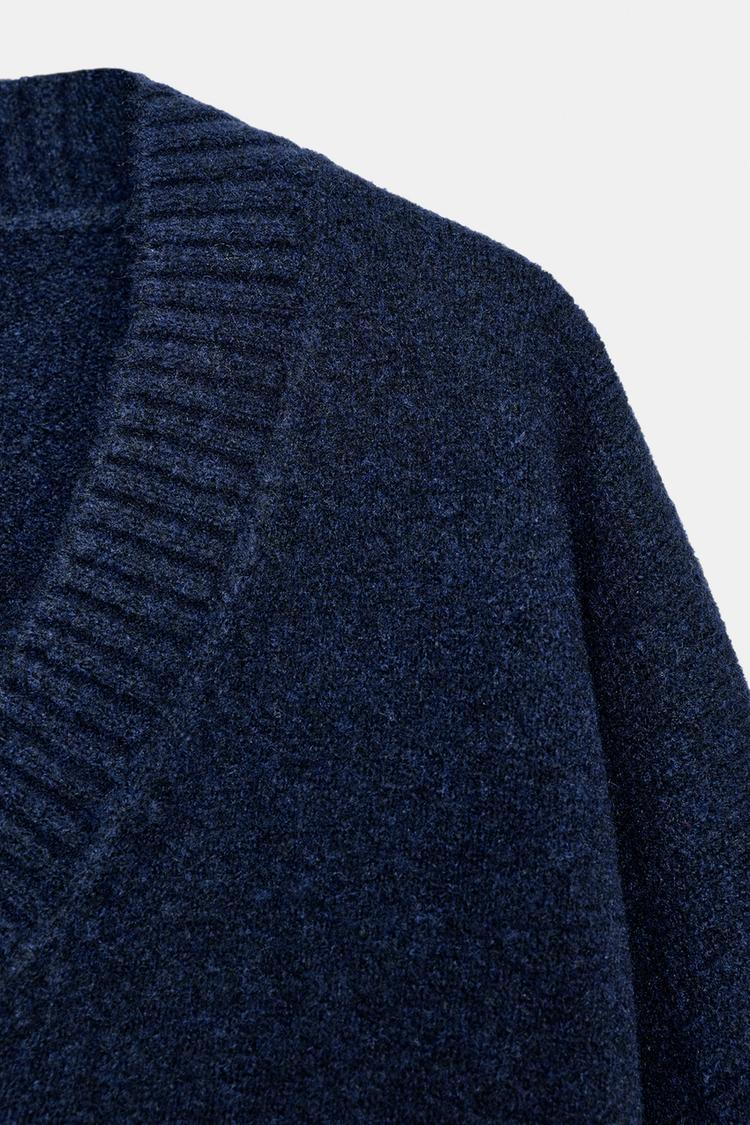 SOFT KNIT V-NECK SWEATER