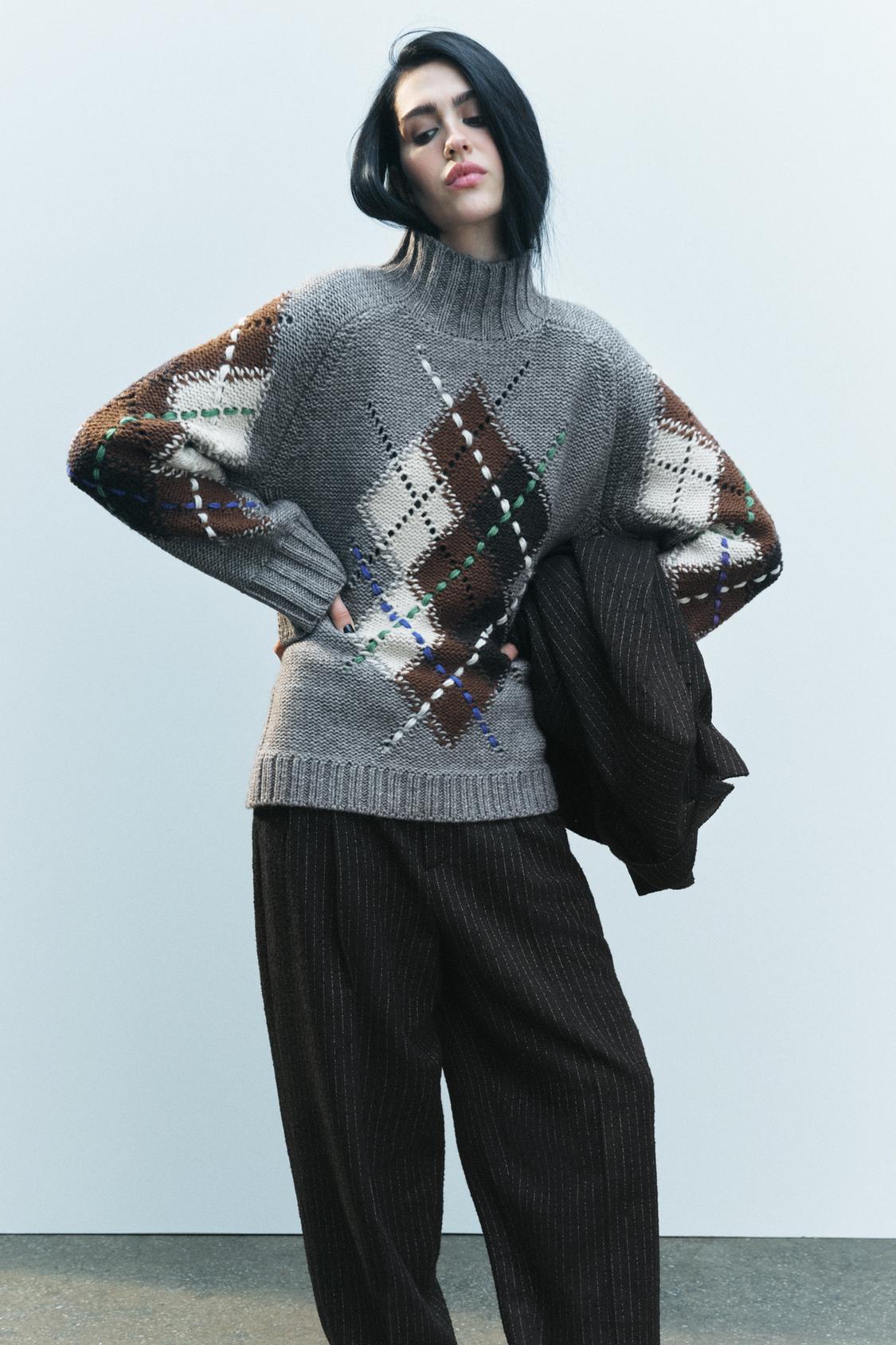 DIAMOND KNIT SWEATER