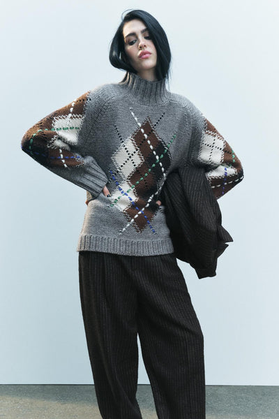 DIAMOND KNIT SWEATER